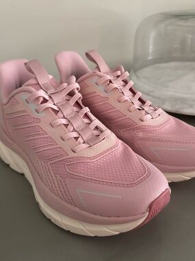 Women's Pink Lightweight Running Sneakers